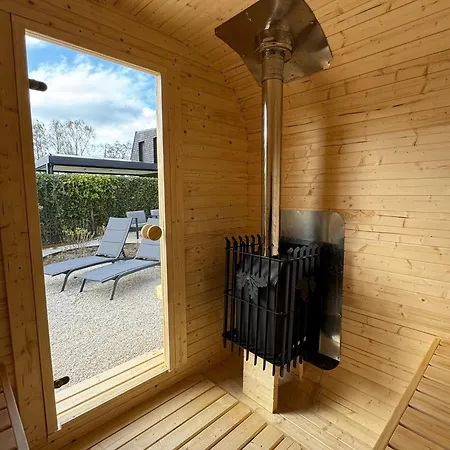 Het Aan Het Water In Hottub & Sauna